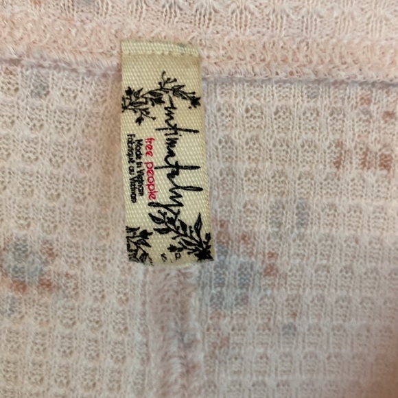 Free People t-shirt ( undershirt ) small - Picture 2 of 4